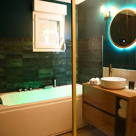 Apartment L'eden Chic - Balneo - Jardin - Parking Gratuit *