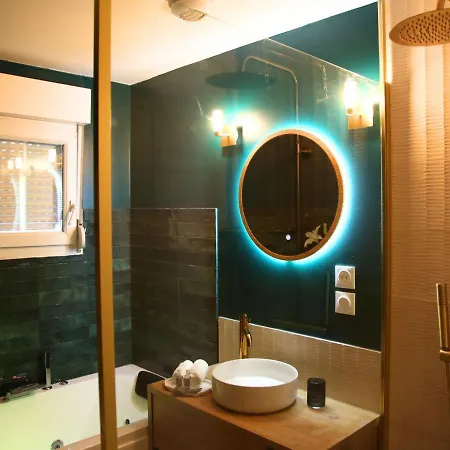 L'eden Chic - Balneo - Jardin - Parking Gratuit Appartement *