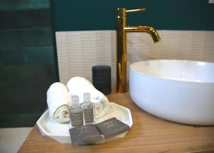 L'eden Chic - Balneo - Jardin - Parking Gratuit *