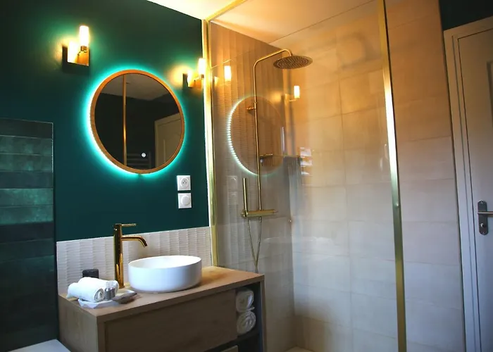 L'eden Chic - Balneo - Jardin - Parking Gratuit Appartement *